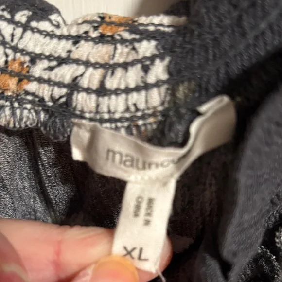 Maurices Black Daisy Print Puff Sleeve Blouse - Picture 3 of 7